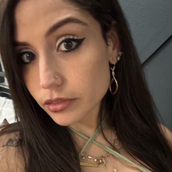 Meet your Posher, Tatiana - Picture 1 of 1